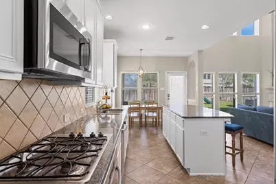 63 W Lasting Spring Circle, The Woodlands, TX 77389 - Photo 14
