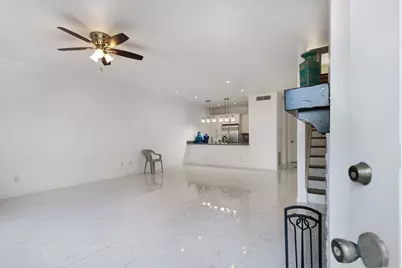 402 Wilcrest Drive #402, Houston, TX 77042 - Photo 4