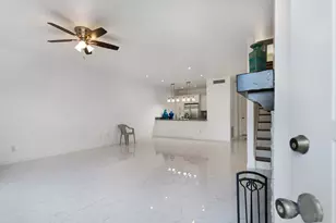 402 Wilcrest Dr, Houston, TX 77042 - Photo 4