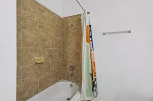 402 Wilcrest Dr, Houston, TX 77042 - Photo 24