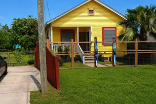2825 N Sonny Ln, Galveston, TX 77554 - Photo 2