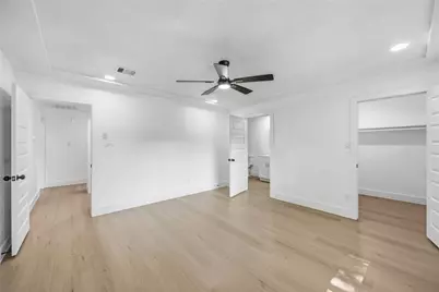 9002 Enchanted Forest Drive, Houston, TX 77088 - Photo 12