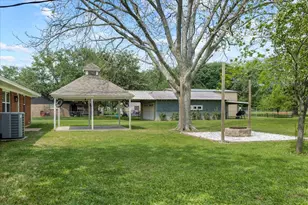 11511 Cherry Point Dr, Mont Belvieu, TX 77535 - Photo 34