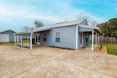 820 N Jefferson Street, La Grange, TX 78945 - Photo 4