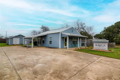 820 N Jefferson Street, La Grange, TX 78945 - Photo 1