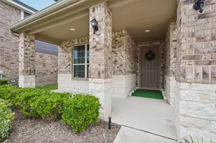 10126 Bayou Oaks Dr, Conroe, TX 77385 - Photo 4