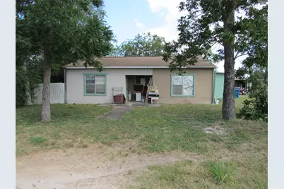 740 E Franklin Street, Goliad, TX 77963 - Photo 18