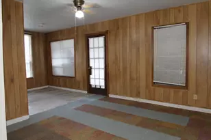 740 E Franklin St, Goliad, TX 77963 - Photo 8