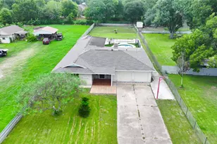 13902 Ambrose St, Houston, TX 77045 - Photo 50
