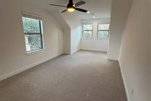 109 Cove Point, Conroe, TX 77356 - Photo 4