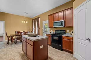 445 Decoster Blvd, Alvin, TX 77511 - Photo 12