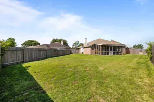 445 Decoster Blvd, Alvin, TX 77511 - Photo 26