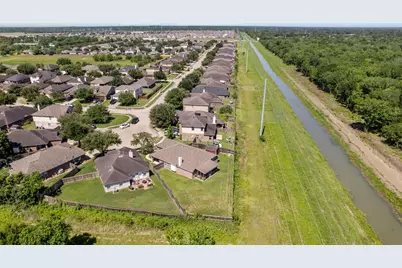 445 Decoster Boulevard, Alvin, TX 77511 - Photo 30