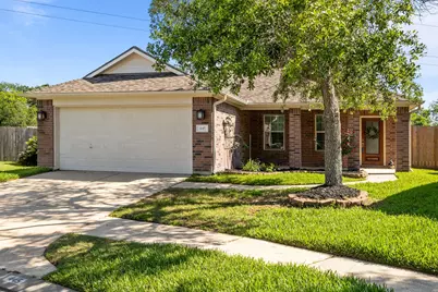 445 Decoster Boulevard, Alvin, TX 77511 - Photo 2