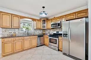 9214 Bronco Dr, Houston, TX 77055 - Photo 2