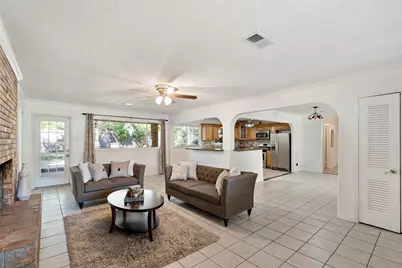9214 Bronco Drive, Houston, TX 77055 - Photo 4