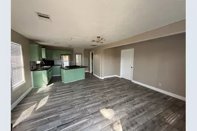 642 5th Street, San Leon, TX 77539 - Photo 4