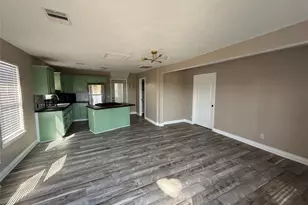 642 5th St, San Leon, TX 77539 - Photo 4