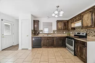 4010 Cary Creek Dr, Baytown, TX 77521 - Photo 10