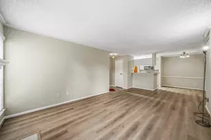 3770 Lovers Wood Ln, Houston, TX 77014 - Photo 10