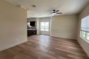 500 Legacy, Alvin, TX 77511 - Photo 4