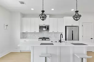 104 E 44th St, Houston, TX 77018 - Photo 12