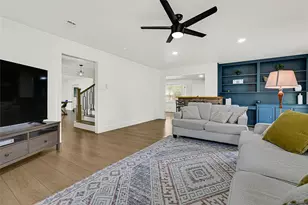 723 Loire Ln, Houston, TX 77090 - Photo 4