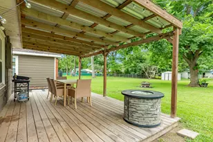 708 Alice St, Sweeny, TX 77480 - Photo 24