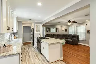 708 Alice St, Sweeny, TX 77480 - Photo 8