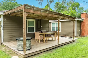 708 Alice St, Sweeny, TX 77480 - Photo 20