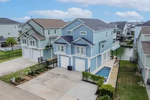 429 Jeanie Lynne Circle, Tiki Island, TX 77554 - Photo 1