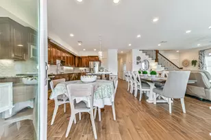 429 Jeanie Lynne Circle, Tiki Island, TX 77554 - Photo 4