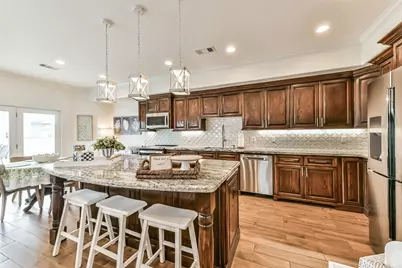 429 Jeanie Lynne Circle, Tiki Island, TX 77554 - Photo 10