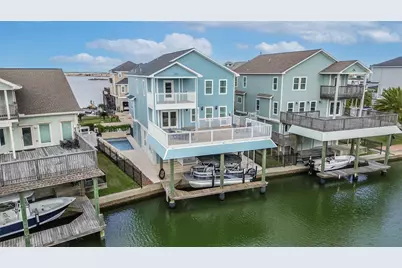 429 Jeanie Lynne Circle, Tiki Island, TX 77554 - Photo 2