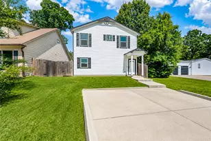 849 Queenswood, Montgomery, TX 77316 - Photo 2