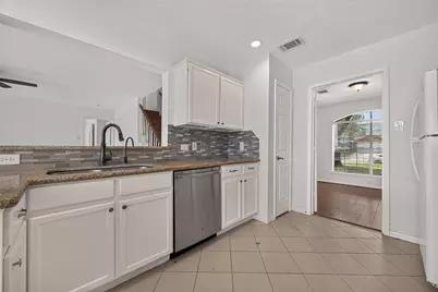 5715 Black Canyon Court, Sugar Land, TX 77479 - Photo 16