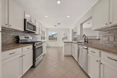 5715 Black Canyon Court, Sugar Land, TX 77479 - Photo 14