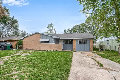 5646 Cedarburg Drive, Houston, TX 77048 - Photo 1