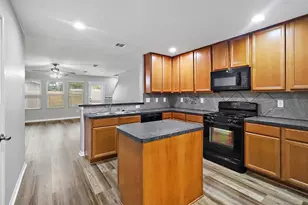 15607 Sheldon Ridge Way, Houston, TX 77044 - Photo 8