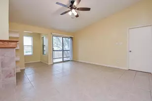 10555 Turtlewood Ct, Houston, TX 77072 - Photo 4