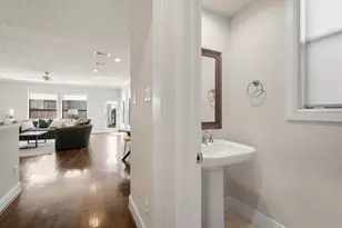 540 W 24th St, Houston, TX 77008 - Photo 8