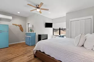 540 W 24th St, Houston, TX 77008 - Photo 32