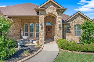 158 Harley Dr, Montgomery, TX 77356 - Photo 2