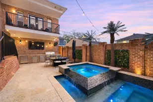 1418 Columbia St, Houston, TX 77008 - Photo 2