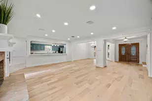 14710 Oak Bluff Ct, Houston, TX 77070 - Photo 12