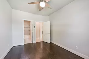 623 Aquilla Sq, Webster, TX 77598 - Photo 30