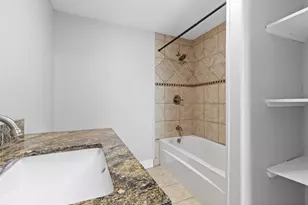 9203 Avenue G, Liverpool, TX 77577 - Photo 16