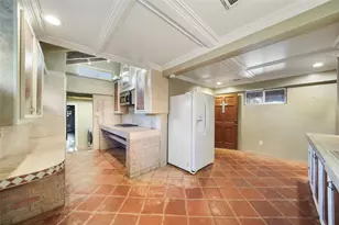 614 Pine Gully Rd, Seabrook, TX 77586 - Photo 10