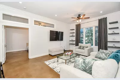 1900 Genesee Street #104, Houston, TX 77006 - Photo 10
