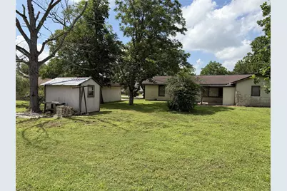 203 E Anderson, Schulenburg, TX 78956 - Photo 28